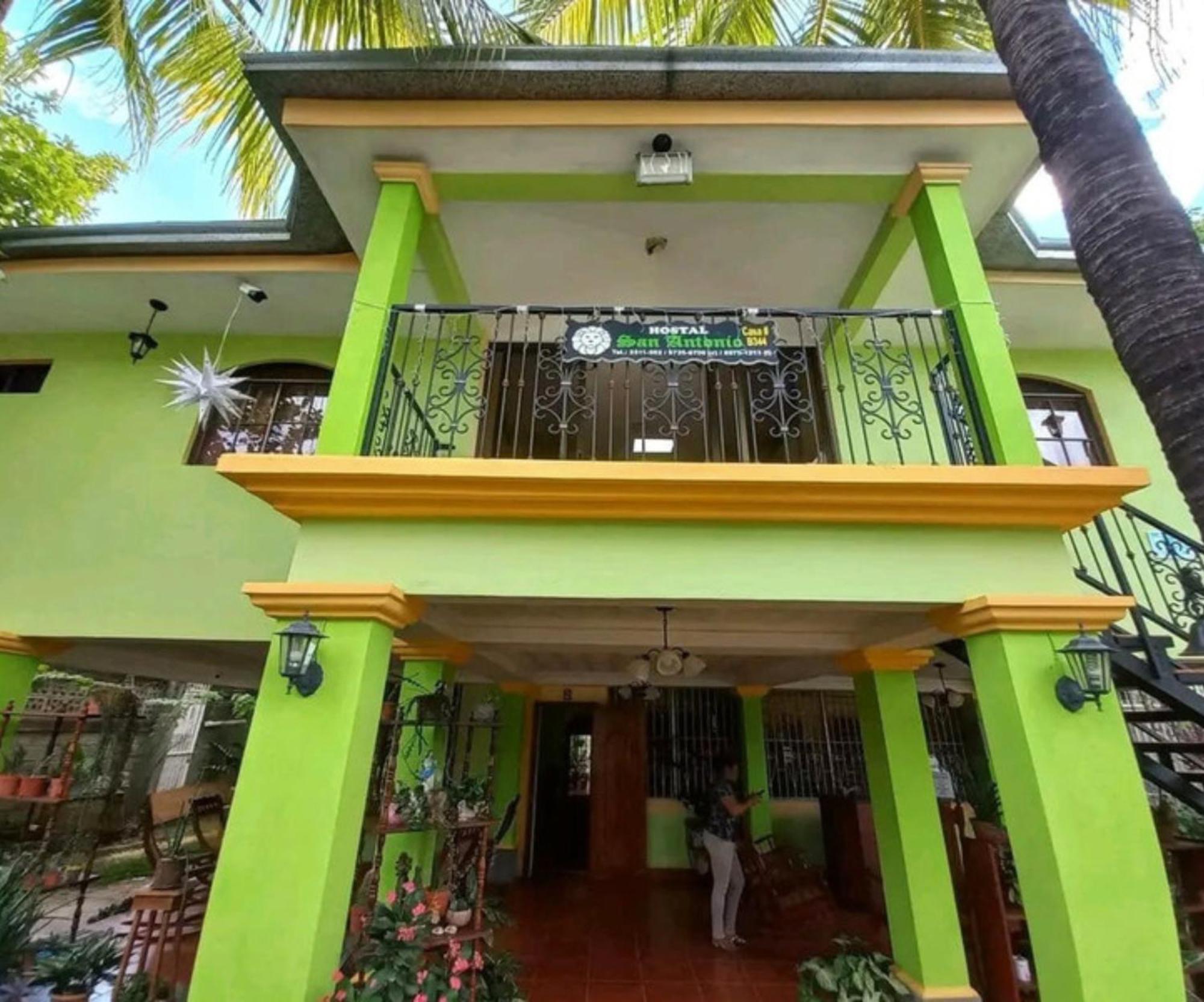 Hostal San Antonio León Exterior foto