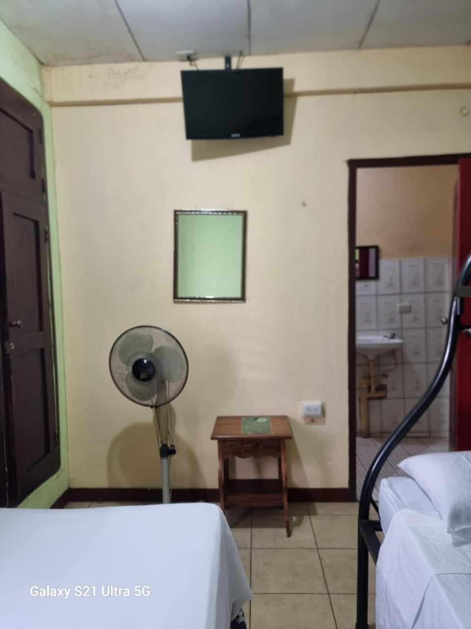 Hostal San Antonio León Exterior foto