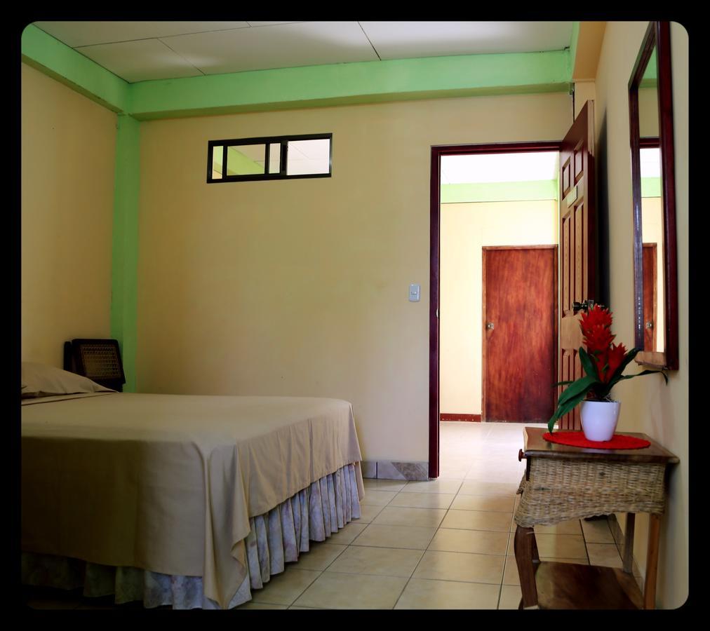 Hostal San Antonio León Exterior foto