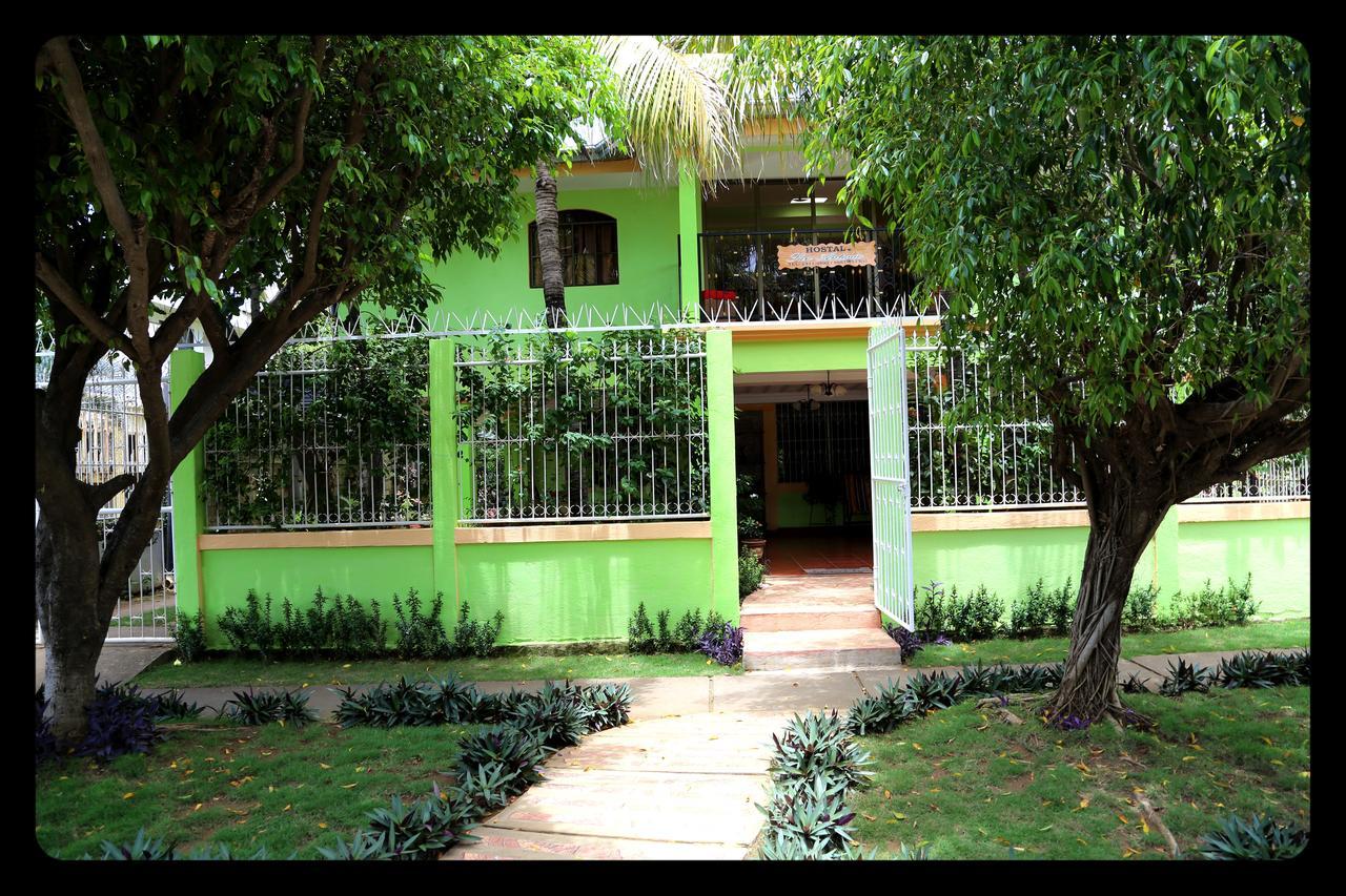 Hostal San Antonio León Exterior foto