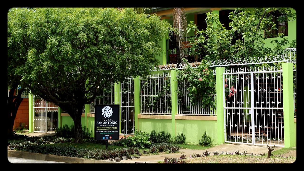 Hostal San Antonio León Exterior foto
