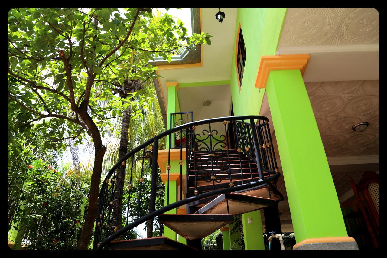 Hostal San Antonio León Exterior foto